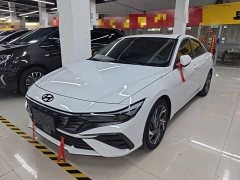 Hyundai Elantra 2023 1.5L CVT Luxury - ფოტო 2