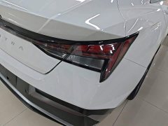 Hyundai Elantra 2023 1.5L CVT Luxury - ფოტო 8