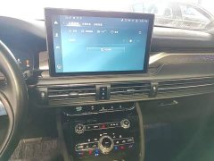 Lincoln Explorer 2.0T Two-Wheel Drive Premium - ფოტო 9