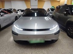 XPeng P7 586E - ფოტო 3