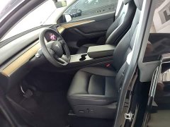 Tesla Model Y Rear-Wheel Drive - ფოტო 15