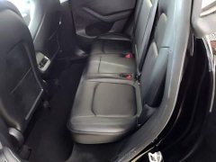 Tesla Model Y Rear-Wheel Drive - ფოტო 17