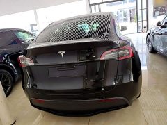 Tesla Model Y Rear-Wheel Drive - ფოტო 6
