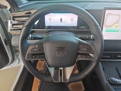 BYD Qin L DM-i 120KM Excellence Edition - ფოტო 11