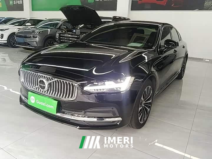 Volvo S90 B5 Intelligent Luxury Edition