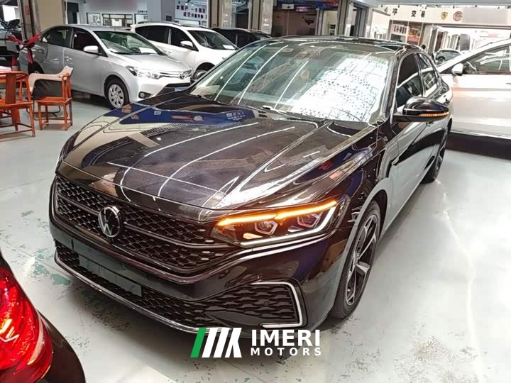 Volkswagen Passat Facelift 330TSI Starry Sky Luxury Edition