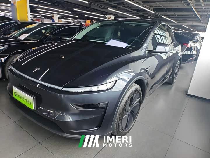 Tesla Model Y Rear-Wheel Drive