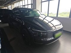 Tesla Model Y Rear-Wheel Drive - ფოტო 4