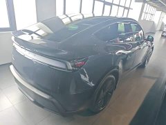 Tesla Model Y Rear-Wheel Drive - ფოტო 7