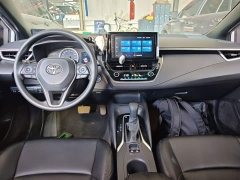 Toyota Corolla Hybrid 1.8H E-CVT Luxury - ფოტო 10