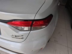 Toyota Corolla Hybrid 1.8H E-CVT Luxury - ფოტო 8