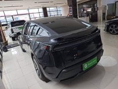 Tesla Model Y Long Range All-Wheel Drive Launch Edition - ფოტო 5
