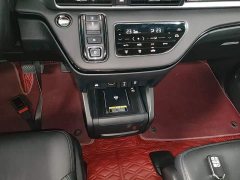 Honda Odyssey 2.0L e:HEV Luxury - ფოტო 14