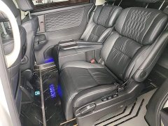 Honda Odyssey 2.0L e:HEV Luxury - ფოტო 17