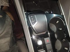 Volkswagen Touareg 2.0TSI Sharp Wing Edition - ფოტო 14