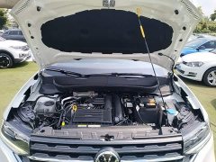 Volkswagen Touran 2023 200TSI DSG Smart Connected Edition - ფოტო 20