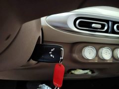 Wuling Hongguang MINIEV Fourth Generation Four-Door Advanced Edition - ფოტო 9