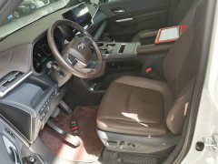 Toyota Sienna 2021 2.5L Hybrid Platinum Edition - ფოტო 15