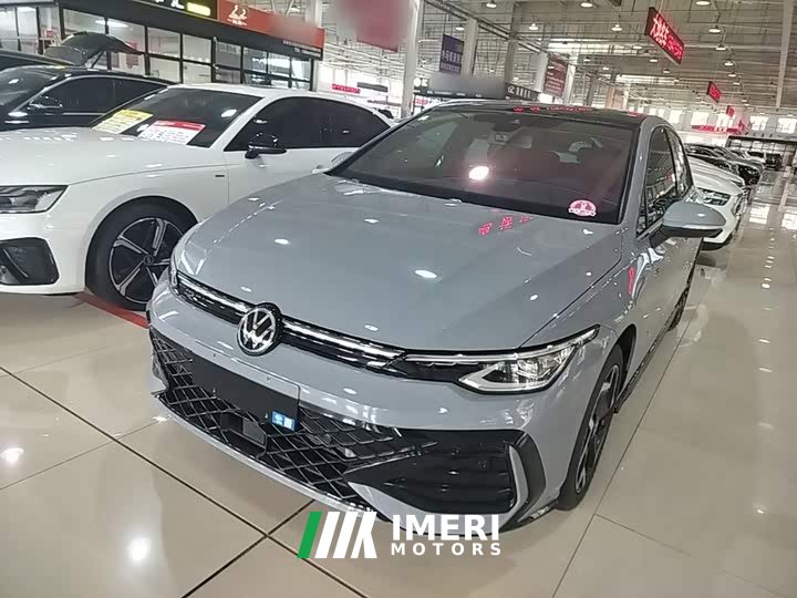 Volkswagen Golf Facelift 300TSI R-Line - ავტომობილი ჩინეთიდან