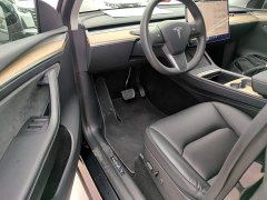 Tesla Model Y Rear-Wheel Drive - ფოტო 16
