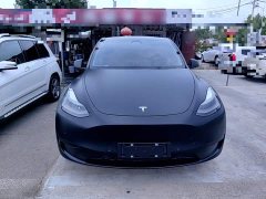 Tesla Model Y Rear-Wheel Drive - ფოტო 3
