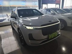 Li Auto ONE Extended Range 6-Seater - ფოტო 4