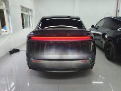 Tesla Model Y Long Range All-Wheel Drive - ფოტო 4