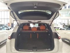 Li Auto L7 Pro - ფოტო 19
