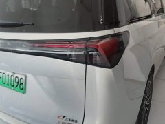 Buick GL8 New Energy Lusang Respect Edition - ფოტო 8