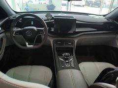BYD Qin PLUS Glory Edition DM-i 55KM Superior - ფოტო 10