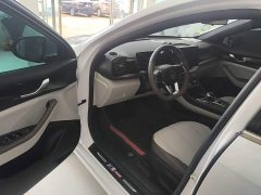 BYD Qin PLUS Glory Edition DM-i 55KM Superior - ფოტო 16