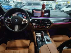 BMW 5 Series (Imported) Facelift 525i M Sport Package - ფოტო 10