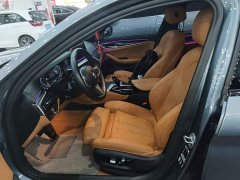 BMW 5 Series (Imported) Facelift 525i M Sport Package - ფოტო 15