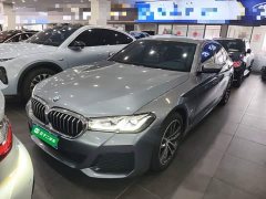 BMW 5 Series (Imported) Facelift 525i M Sport Package - ფოტო 2