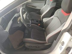 Volkswagen Lingdu L 280TSI DSG Dazzling Red Edition - ფოტო 15
