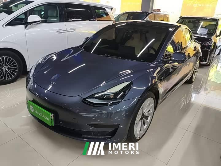 Tesla Model 3 Rear-Wheel Drive