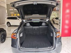 Tesla Model Y Rear-Wheel Drive - ფოტო 19