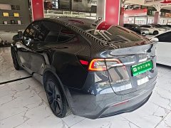 Tesla Model Y Rear-Wheel Drive - ფოტო 5