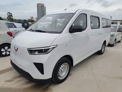 Wuling Yangguang 2024 300km Comfort Passenger Van 75kW - ფოტო 2