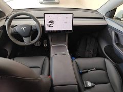 Tesla Model Y Long Range All-Wheel Drive - ფოტო 10