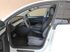 Tesla Model Y Long Range All-Wheel Drive - ფოტო 16