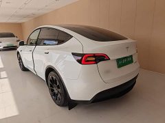Tesla Model Y Long Range All-Wheel Drive - ფოტო 5