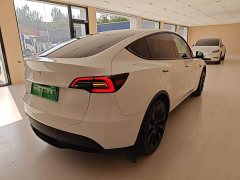 Tesla Model Y Long Range All-Wheel Drive - ფოტო 7