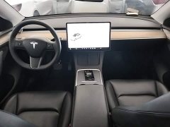 Tesla Model Y Standard Range RWD - ფოტო 10