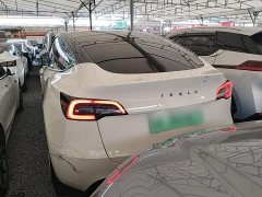 Tesla Model Y Standard Range RWD - ფოტო 6