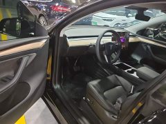 Tesla Model Y Rear-Wheel Drive - ფოტო 16