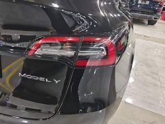 Tesla Model Y Rear-Wheel Drive - ფოტო 8
