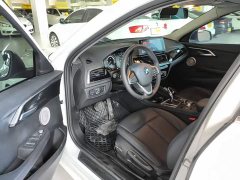 BMW 1 Series Facelift 120i M Sport - ფოტო 16