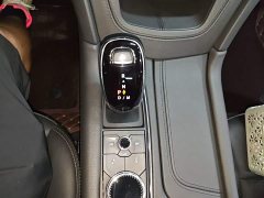 Cadillac XT5 2.0T FWD Luxury - ფოტო 14