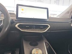 Geely Geometry C Blueberry C400 - ფოტო 13